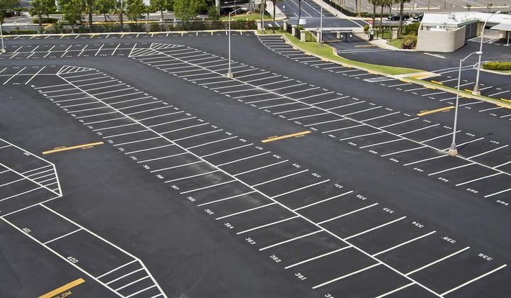 AsphaltKingdom-Blog-Choosing-Parking-Lot-Line-Paint--What-You-Need-to-Know