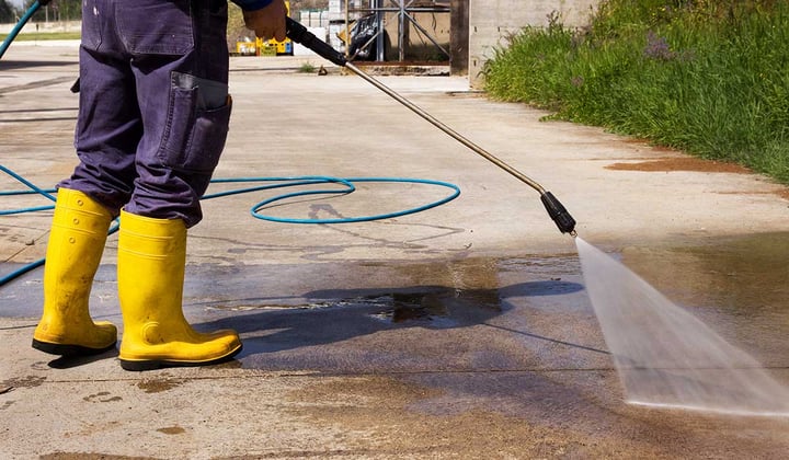 Pressure Washing: New Business Services to Your Asphalt Company