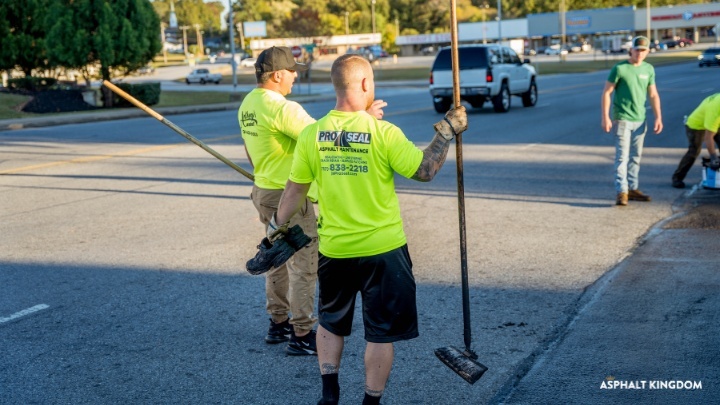 The Ultimate Guide to Hiring Asphalt Subcontractors